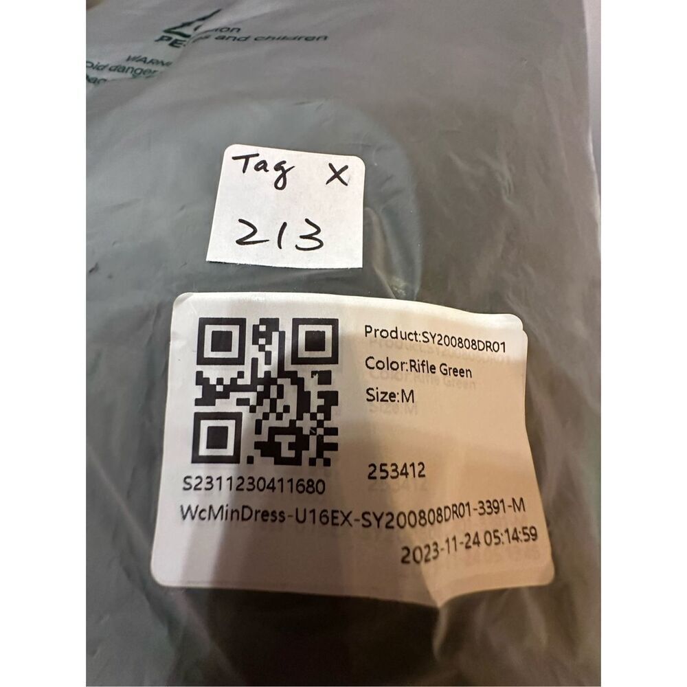 Size M Halara Everyday Deep V Neck Long Sleeve Ruffled Hem Velvet Mini Chill Par - Picture 6 of 7